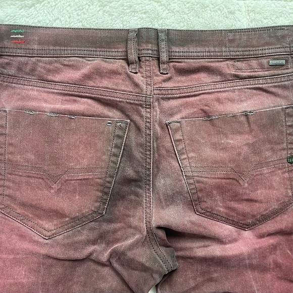 Diesel Men's Deep Red/ Burgundy Slim Jeans - Picture 5 of 14